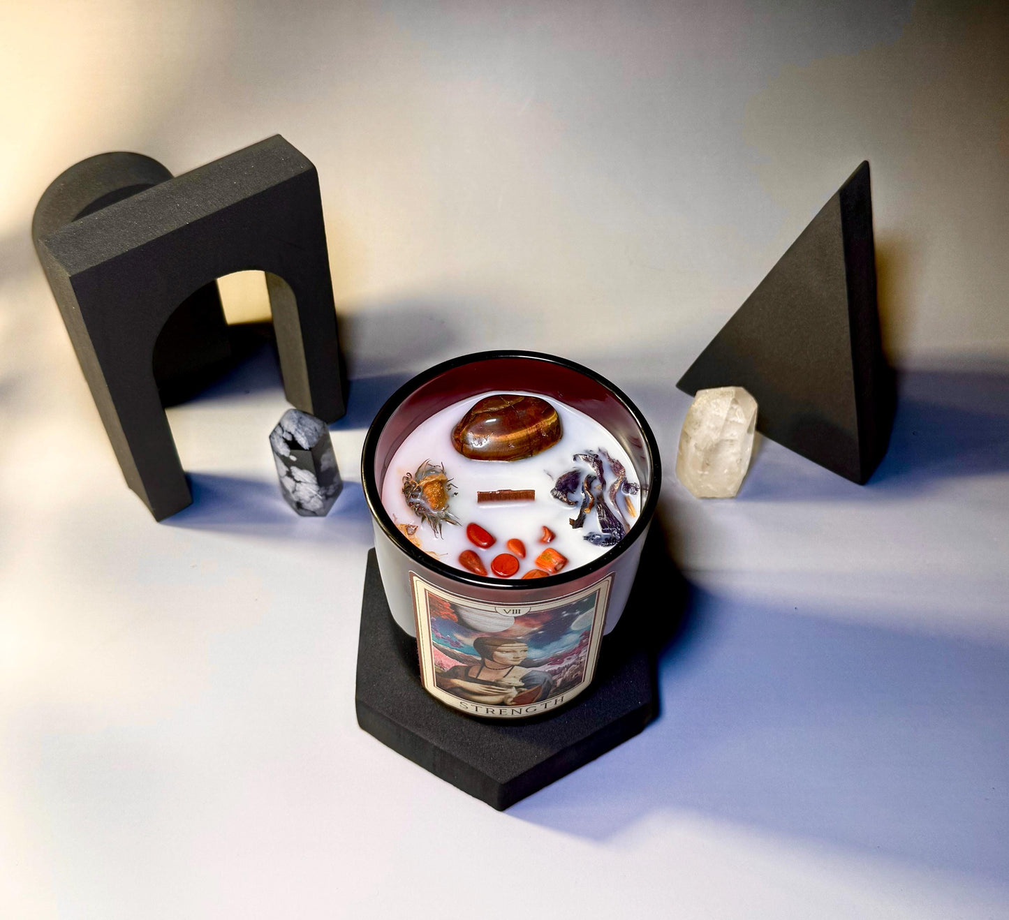 Strength Tarot Candle – Luxury Crystal Candle with Black Violet, Vetiver and Saffron – Empowering Gift for Inner Power and Resilience