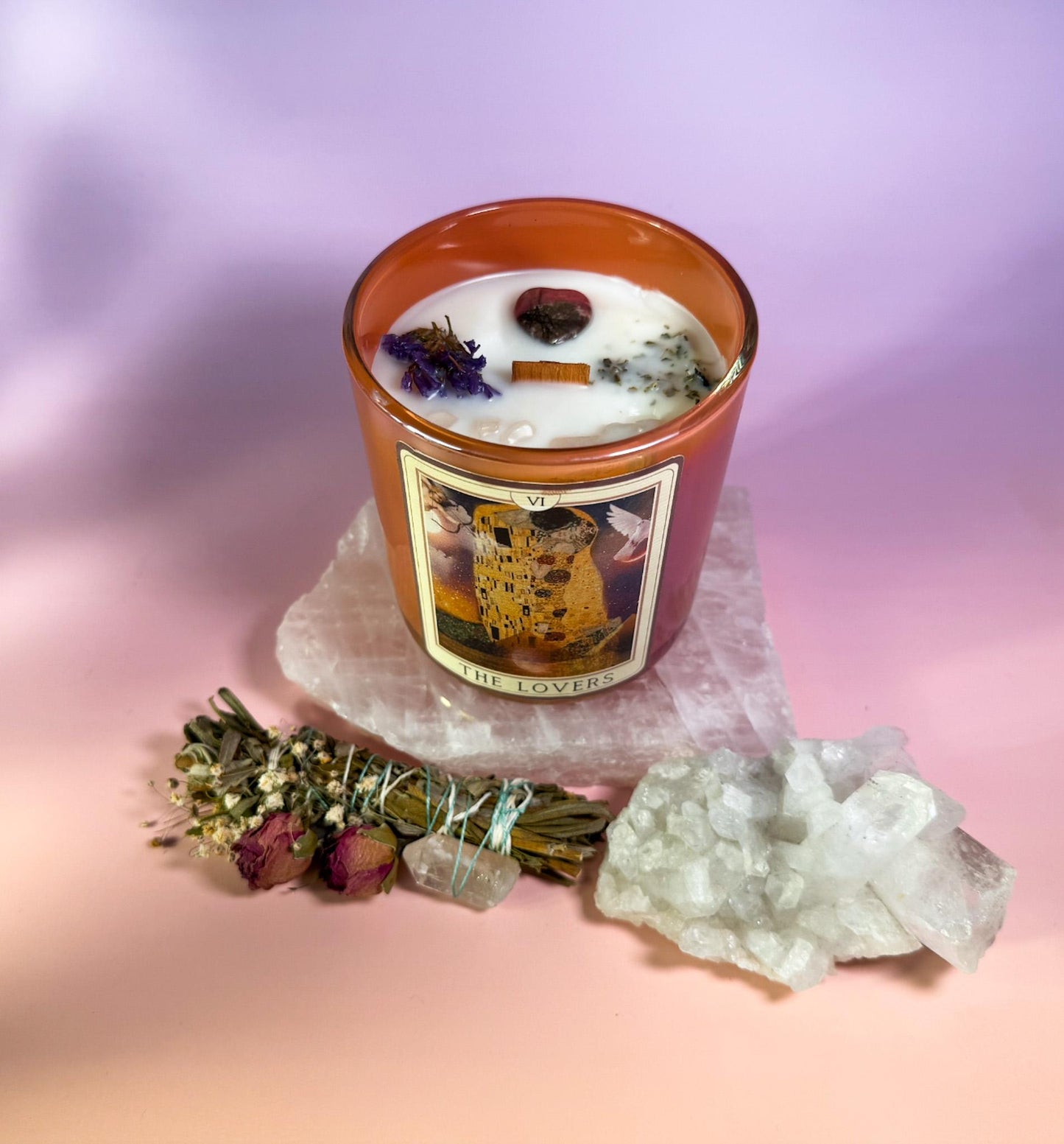 The Lovers Tarot Candle – Rose Petals, Vanilla and Vetiver – Crystal Infused Candle for Love, Harmony and Balance – Luxury Hand-Poured Gift